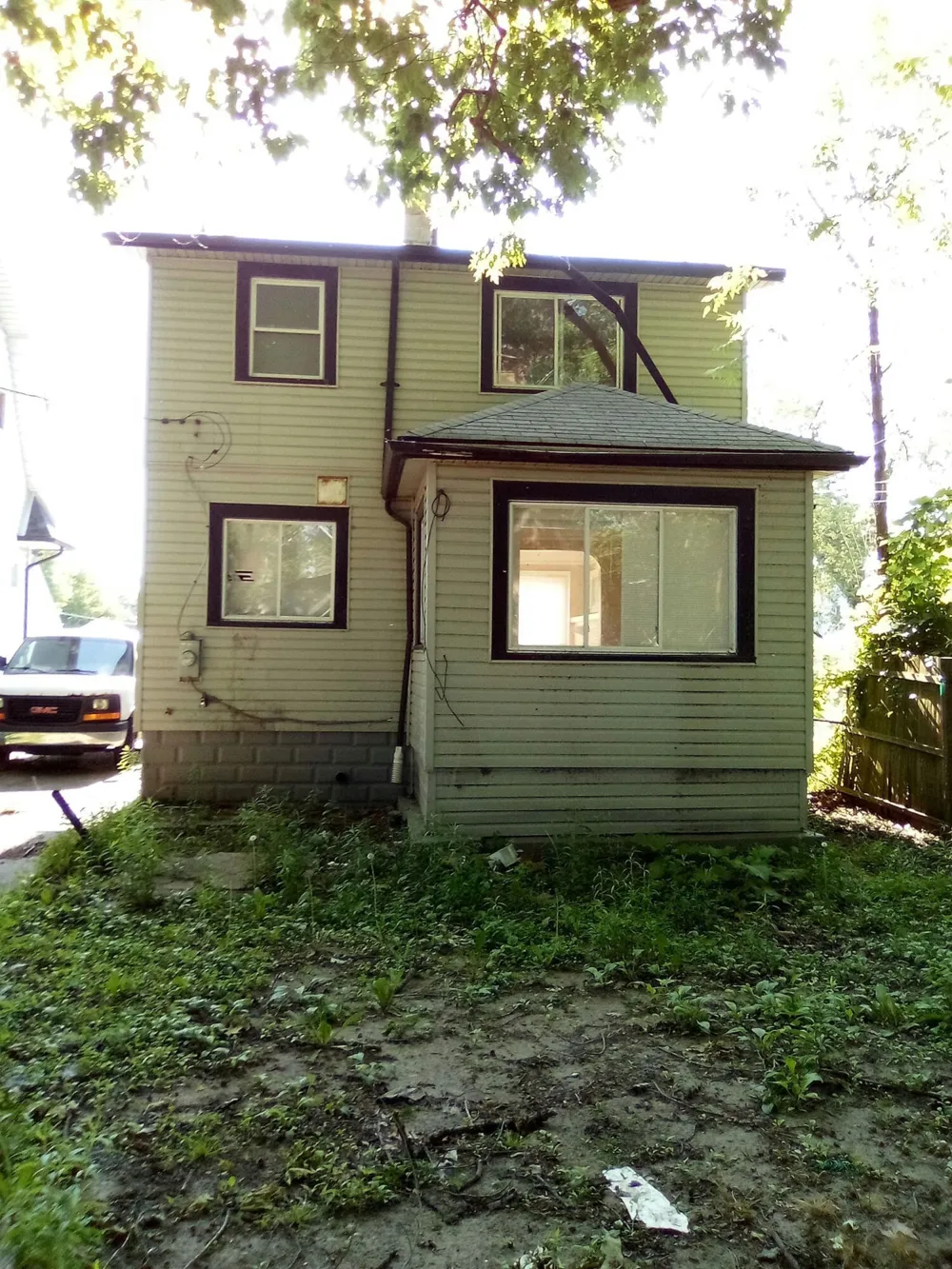 19347 Moenart Detroit, MI 48234