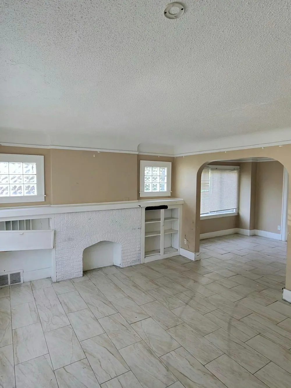 19347 Moenart Detroit, MI 48234