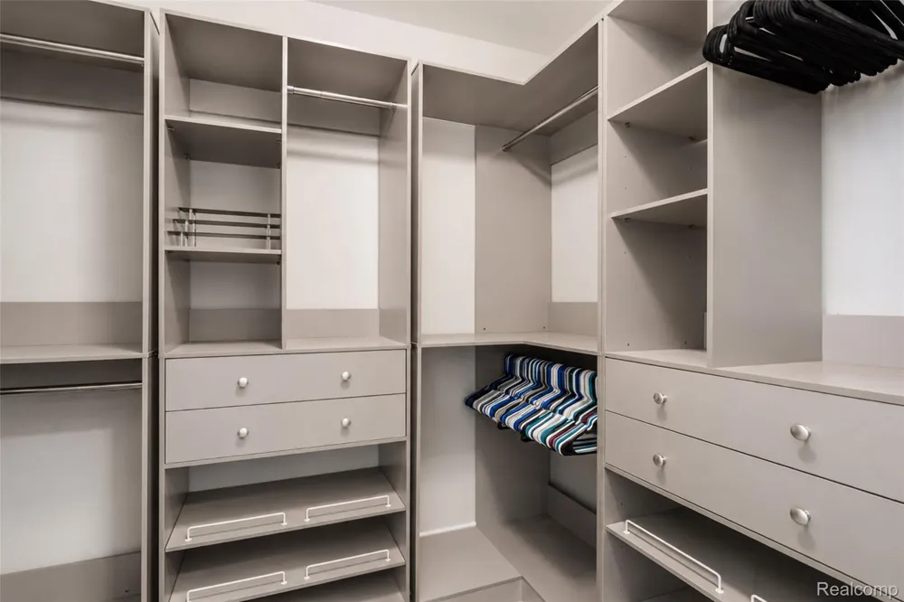 41626 Orianna Lane Novi City, MI 48375