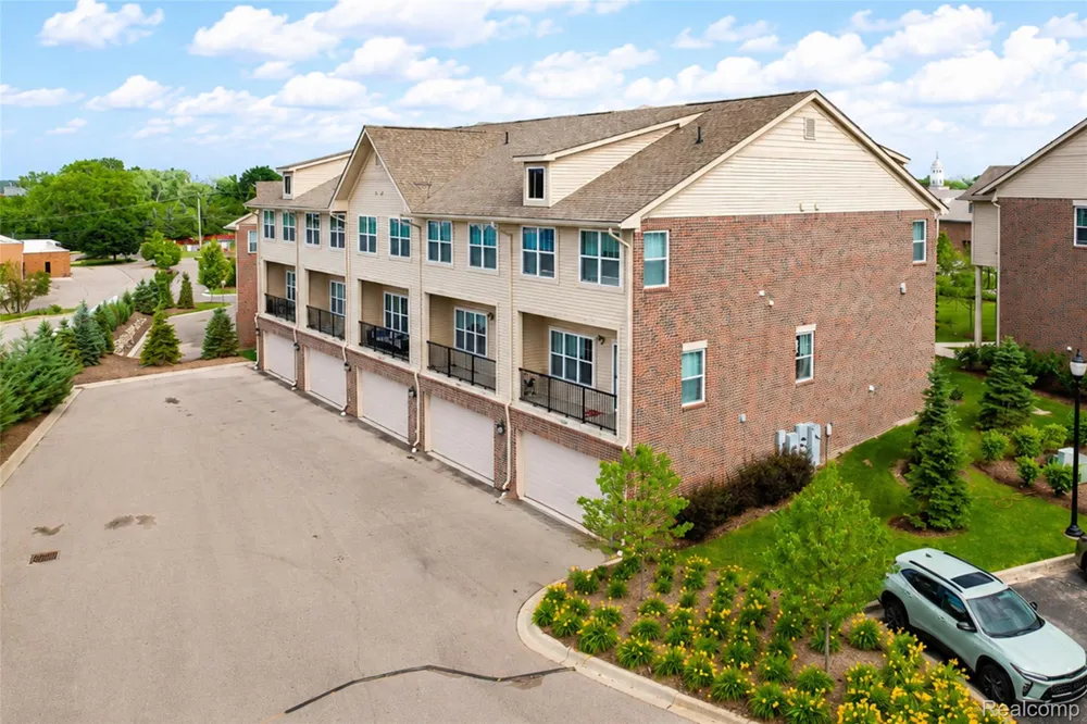 41626 Orianna Lane Novi City, MI 48375