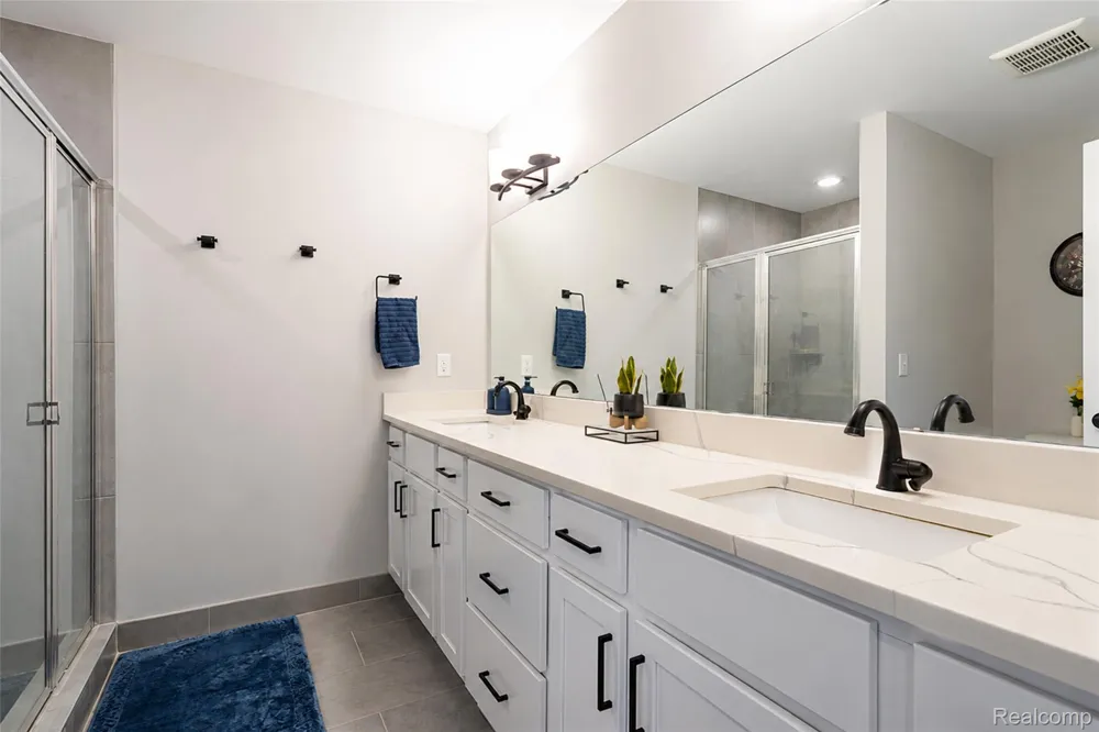 41626 Orianna Lane Novi City, MI 48375