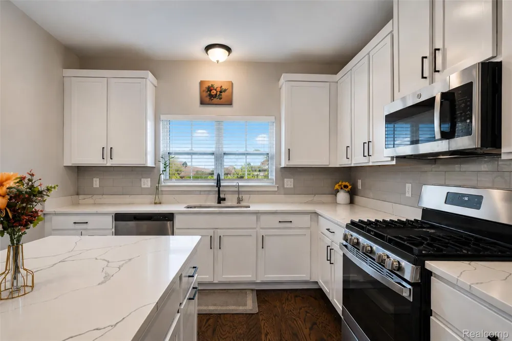41626 Orianna Lane Novi City, MI 48375
