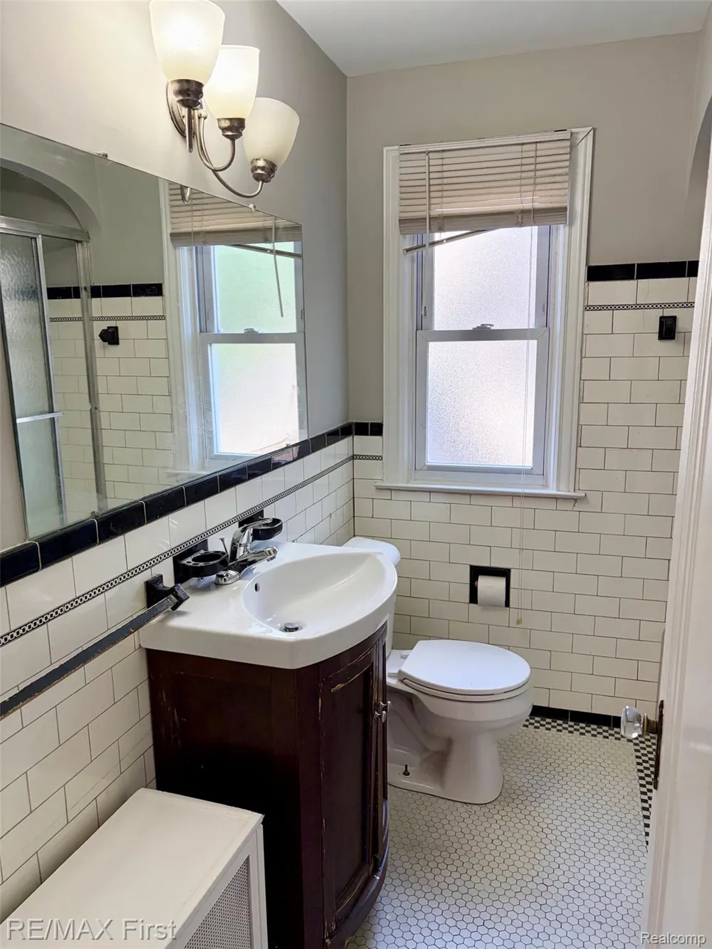 383 W Chesterfield Street Ferndale City, MI 48220