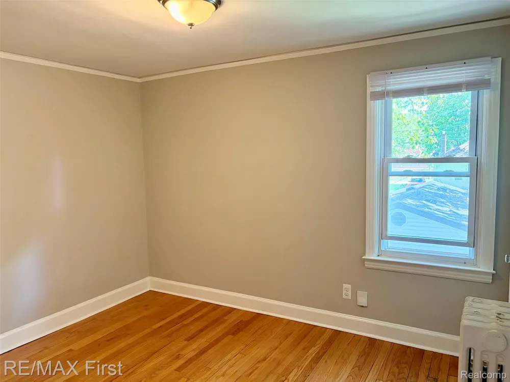 383 W Chesterfield Street Ferndale City, MI 48220
