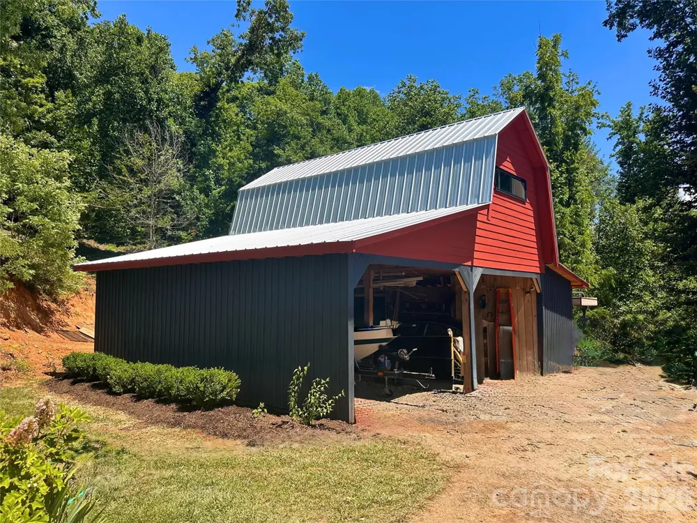 2825 Harrell Hill Road Bakersville, NC 28705