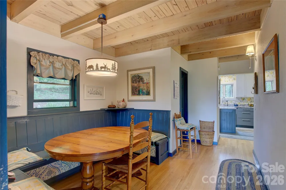 2825 Harrell Hill Road Bakersville, NC 28705
