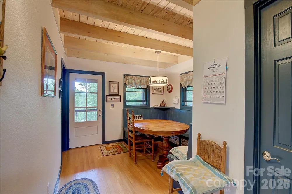 2825 Harrell Hill Road Bakersville, NC 28705