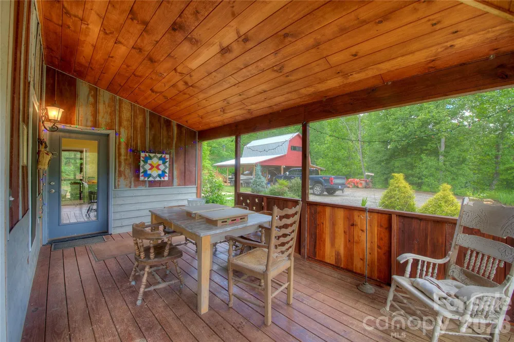 2825 Harrell Hill Road Bakersville, NC 28705