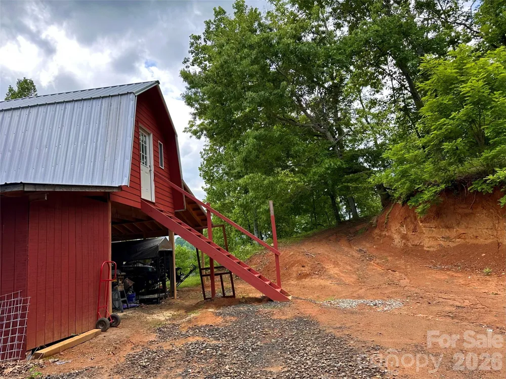 2825 Harrell Hill Road Bakersville, NC 28705
