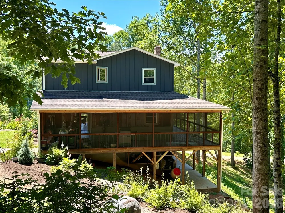 2825 Harrell Hill Road Bakersville, NC 28705