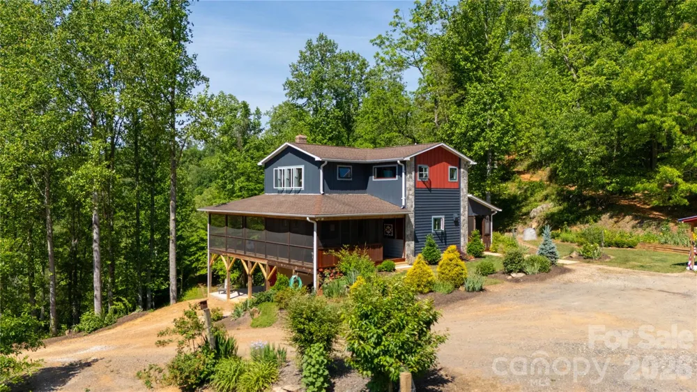 2825 Harrell Hill Road Bakersville, NC 28705