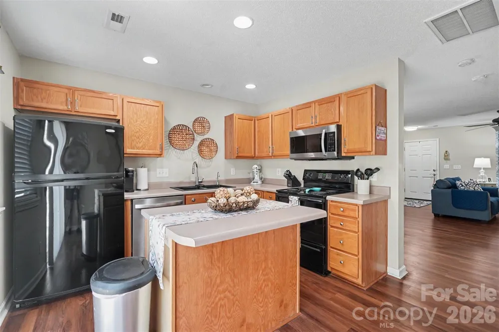 605 Gelderland Drive Matthews, NC 28104
