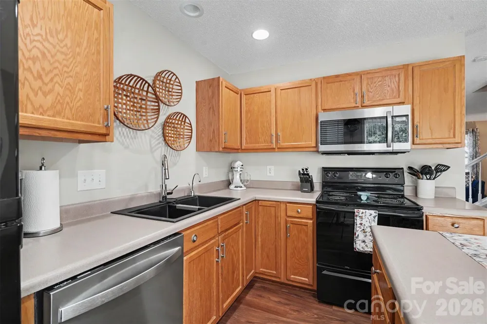 605 Gelderland Drive Matthews, NC 28104