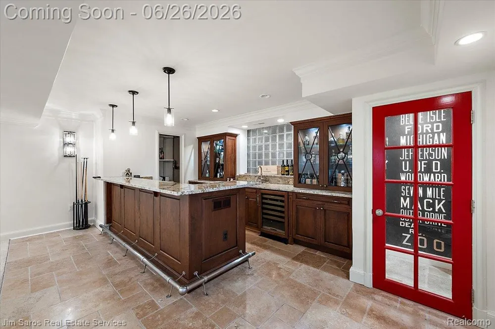 688 Balfour Street Grosse Pointe Park City, MI 48230
