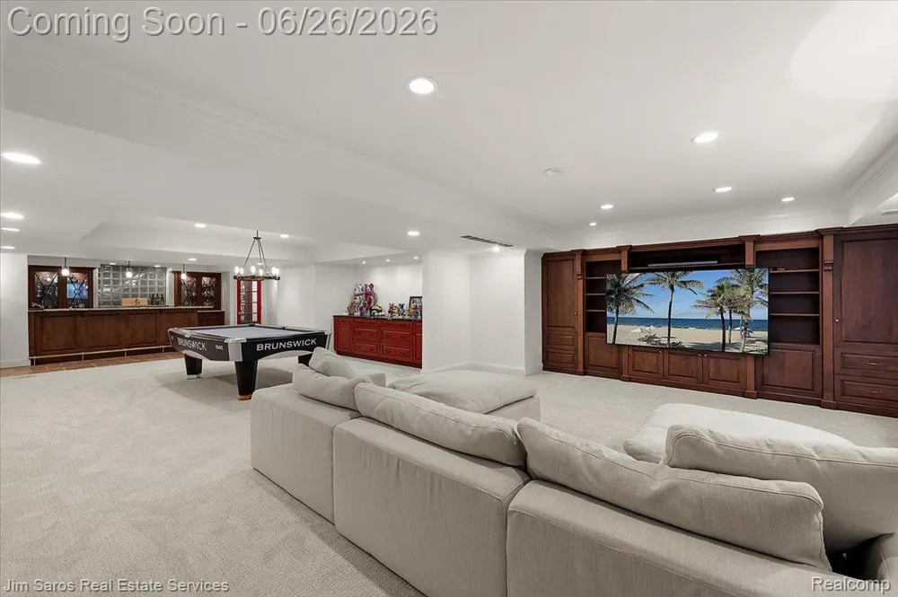 688 Balfour Street Grosse Pointe Park City, MI 48230