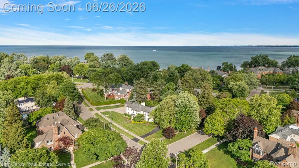 688 Balfour Street Grosse Pointe Park City, MI 48230