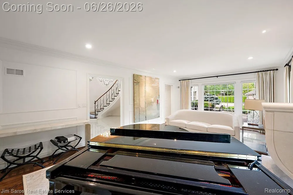 688 Balfour Street Grosse Pointe Park City, MI 48230