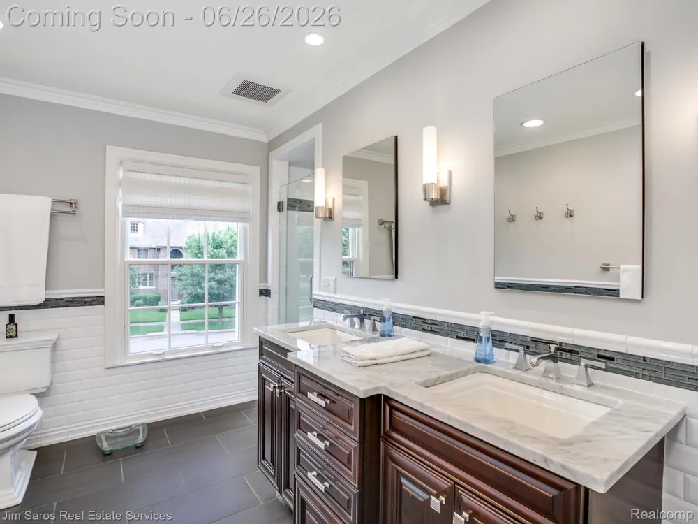 688 Balfour Street Grosse Pointe Park City, MI 48230