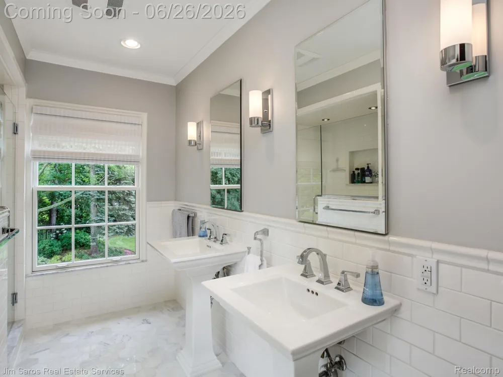 688 Balfour Street Grosse Pointe Park City, MI 48230