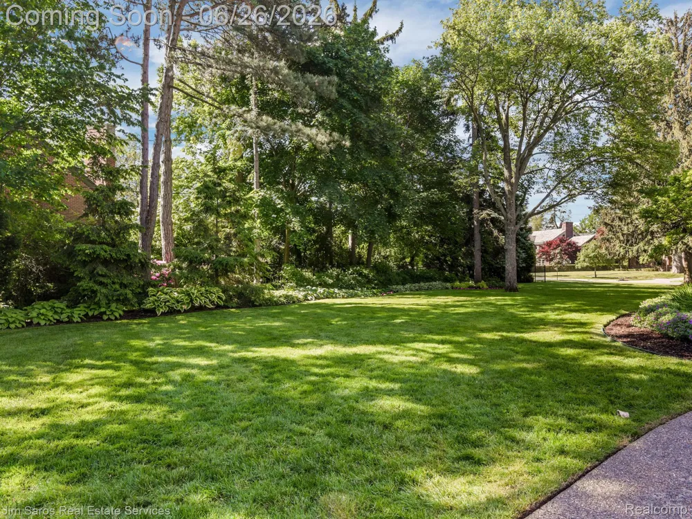 688 Balfour Street Grosse Pointe Park City, MI 48230