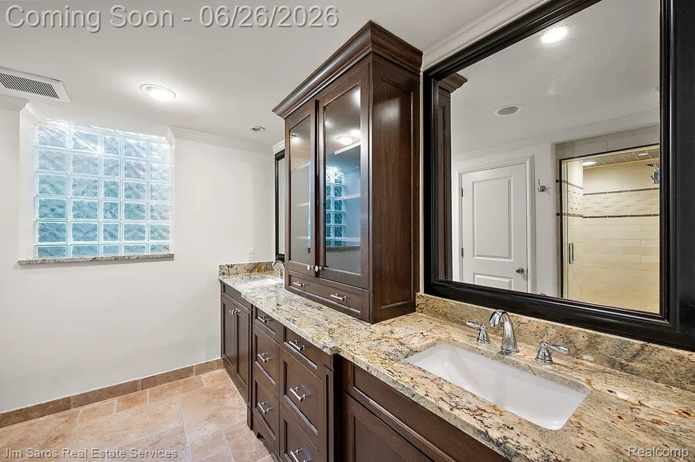 688 Balfour Street Grosse Pointe Park City, MI 48230