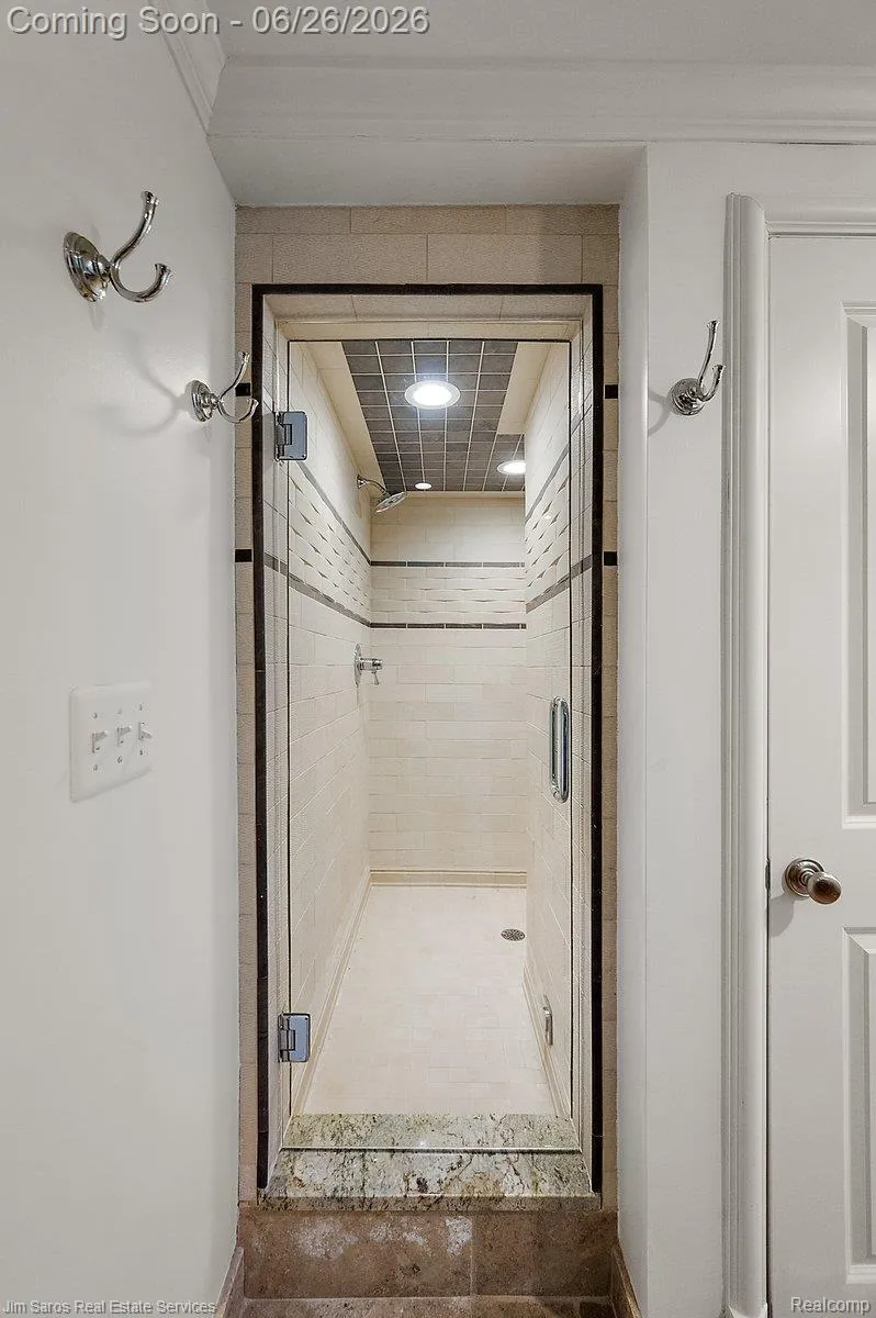 688 Balfour Street Grosse Pointe Park City, MI 48230