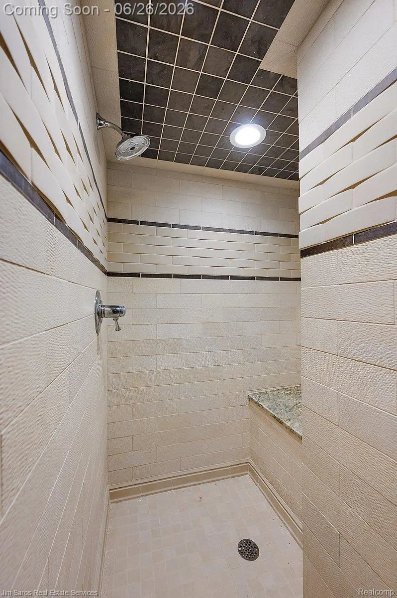 688 Balfour Street Grosse Pointe Park City, MI 48230