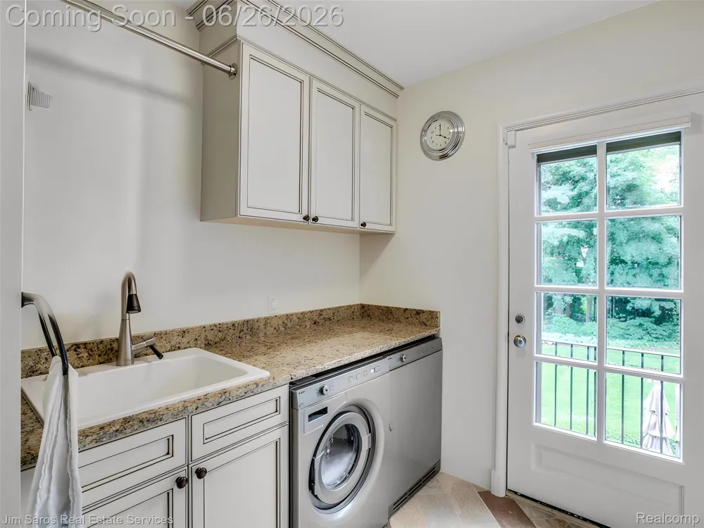 688 Balfour Street Grosse Pointe Park City, MI 48230