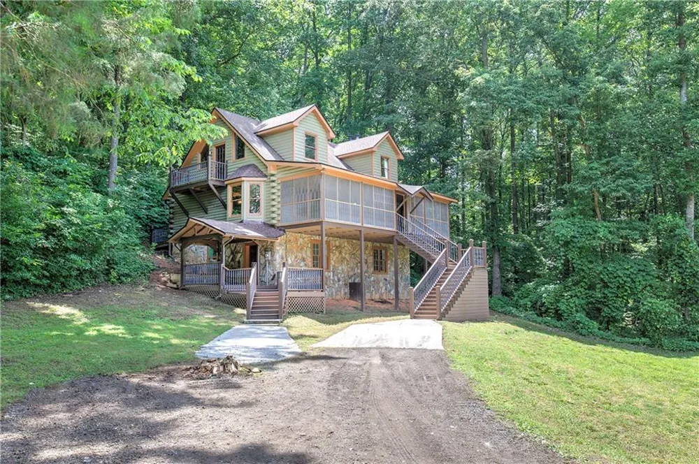 331 Salacoa Road SE Fairmount, GA 30139