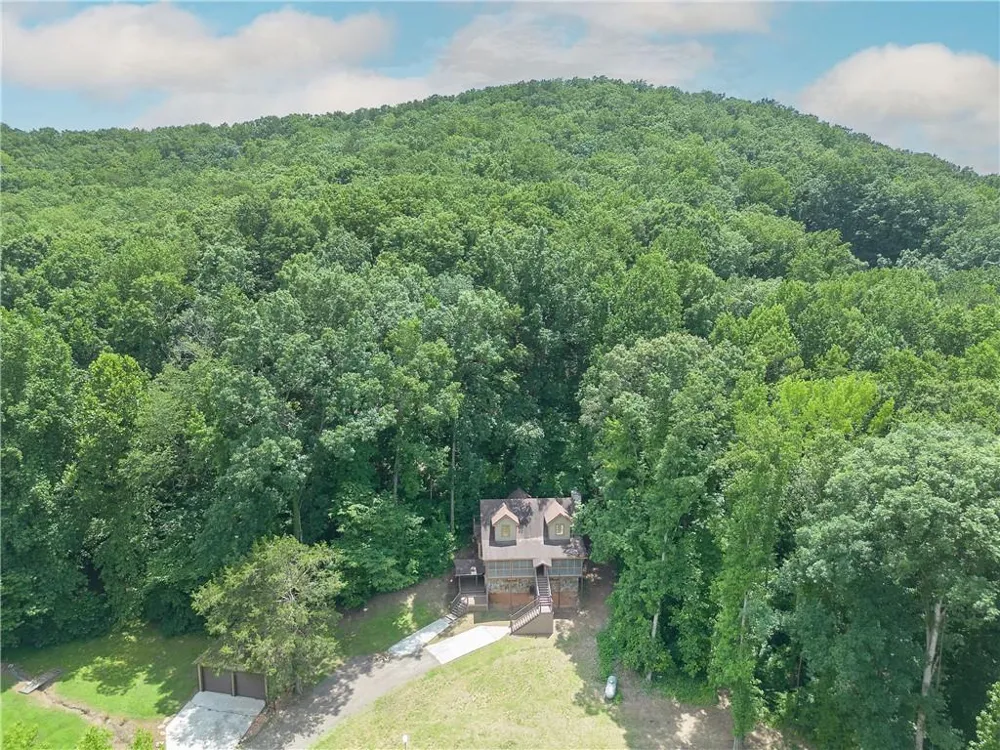 331 Salacoa Road SE Fairmount, GA 30139