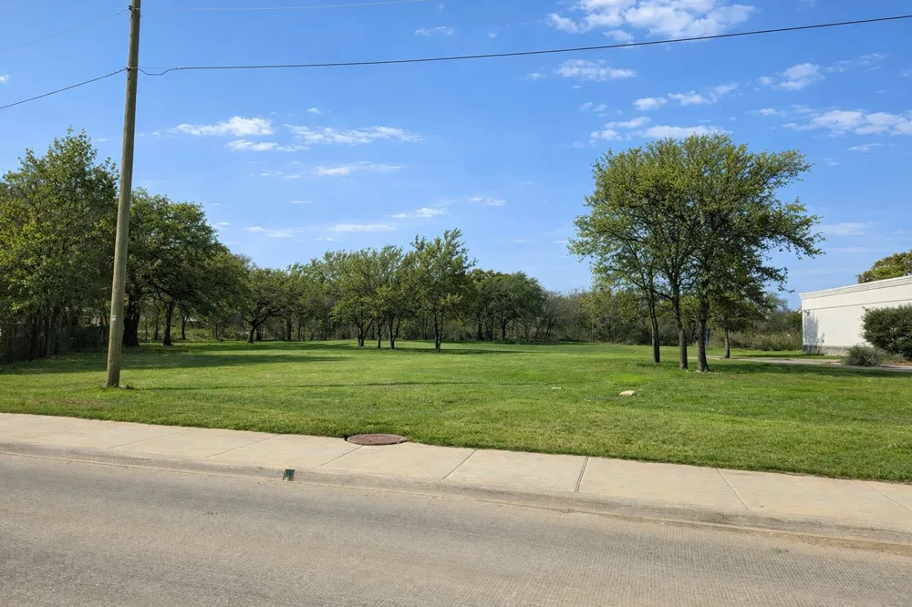 6624 Oak Crest Drive W Forest Hill, TX 76140