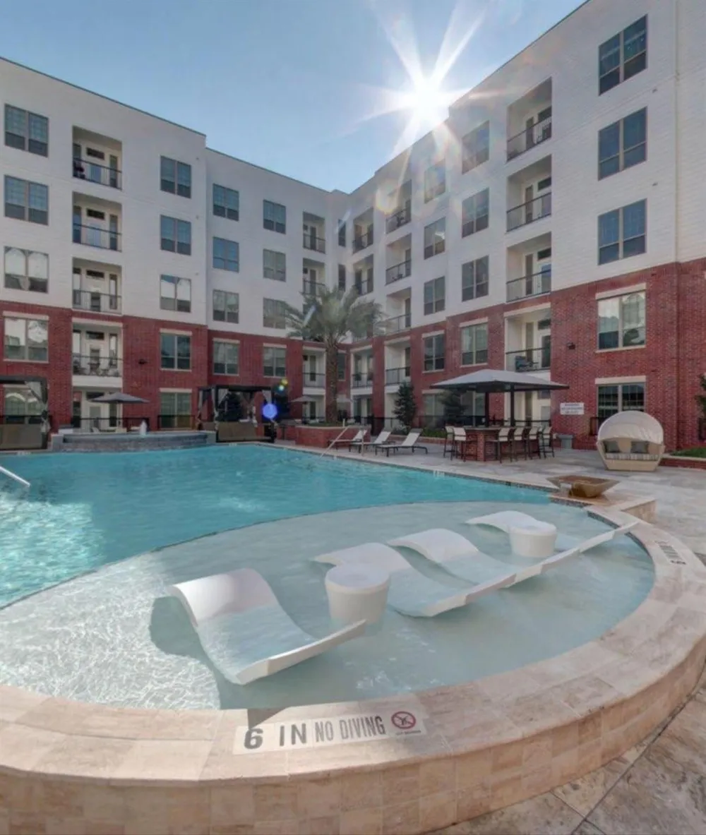 2111 Austin Street #213 Houston, TX 77002