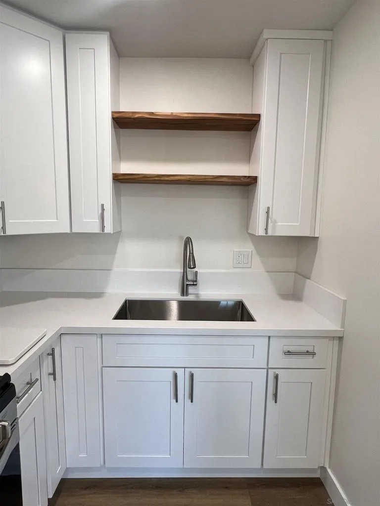 4042 Eta St San Diego, CA 92113