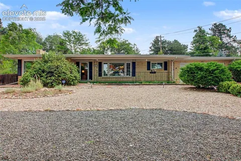 1118 Acacia Drive