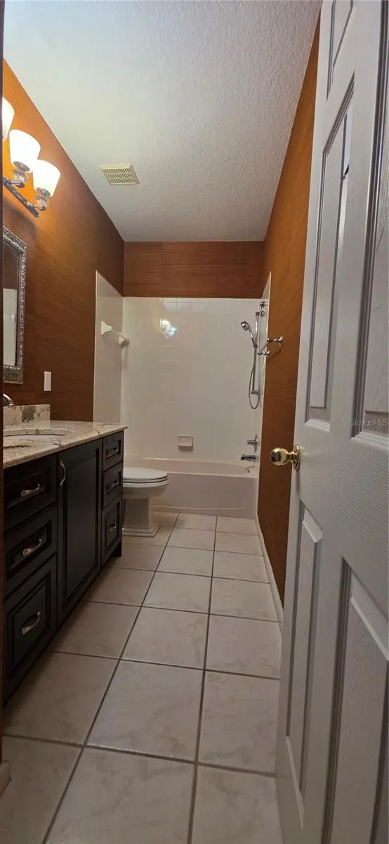 230 W TARRINGTON DRIVE Deland, FL 32724