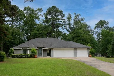 108 Old Barn Circle