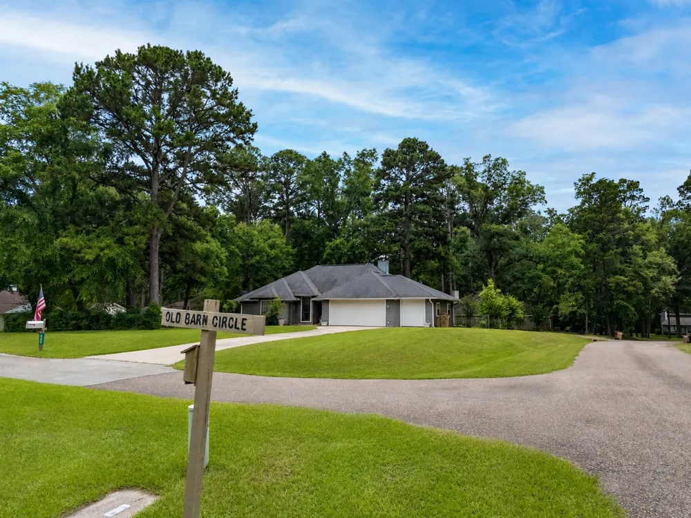 108 Old Barn Circle Holly Lake Ranch, TX 75765