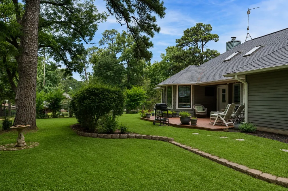 108 Old Barn Circle Holly Lake Ranch, TX 75765