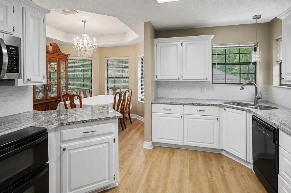 108 Old Barn Circle Holly Lake Ranch, TX 75765