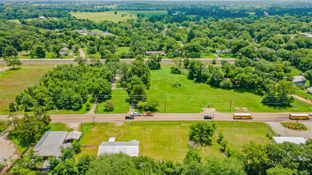 9283 State Highway 75 S New Waverly, TX 77358