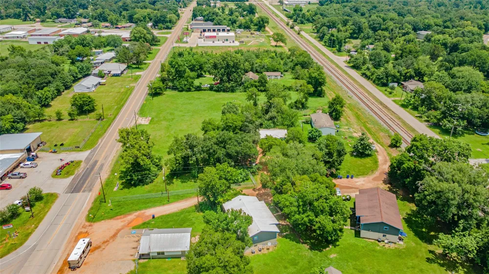 9283 State Highway 75 S New Waverly, TX 77358