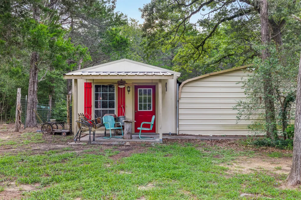 1218 County Road 436 Dime Box, TX 77853