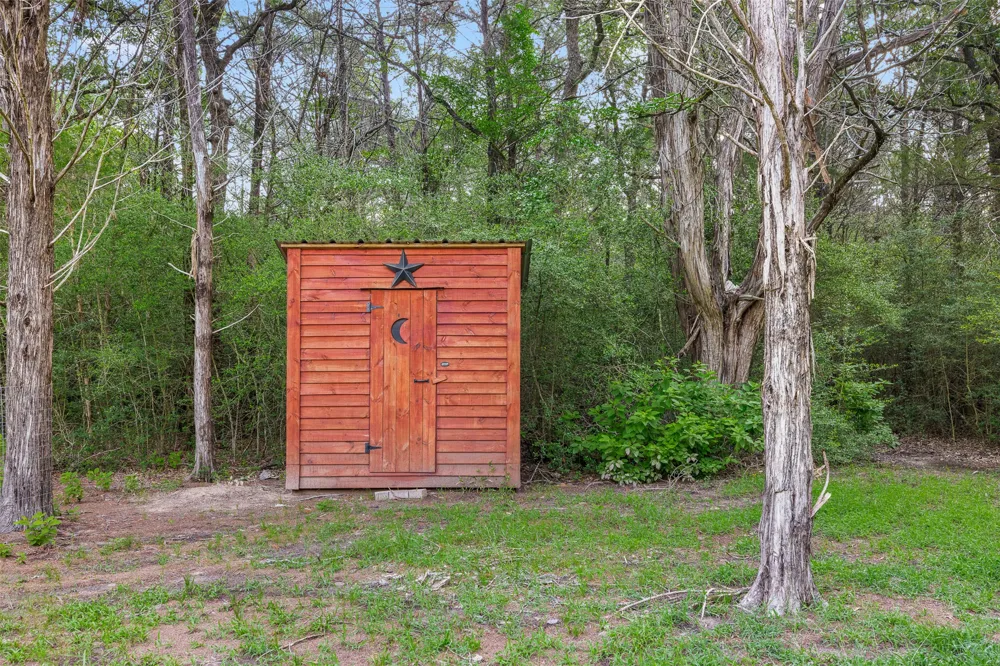 1218 County Road 436 Dime Box, TX 77853