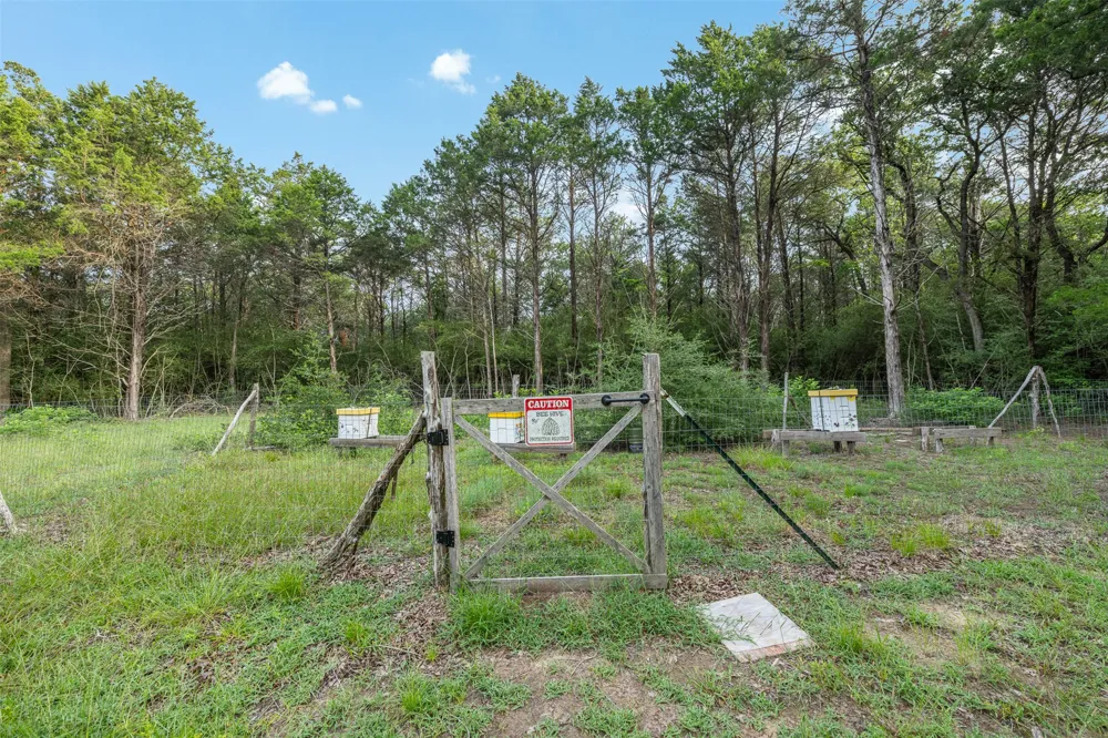1218 County Road 436 Dime Box, TX 77853