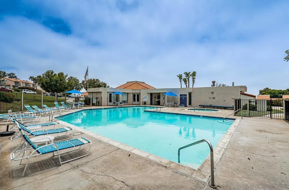 901 Caminito Madrigal #E Carlsbad, CA 92011
