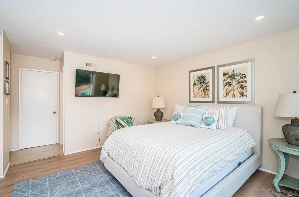 901 Caminito Madrigal #E Carlsbad, CA 92011
