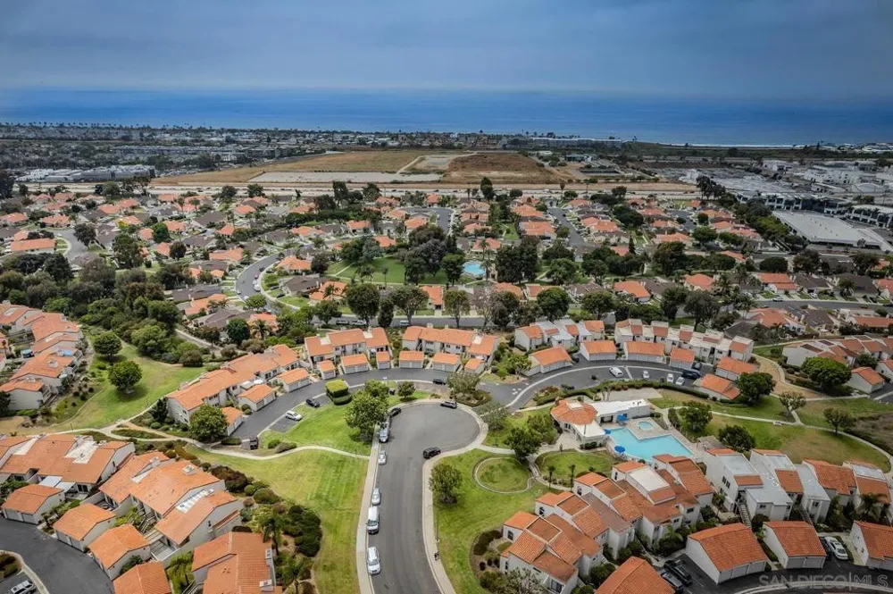 901 Caminito Madrigal #E Carlsbad, CA 92011