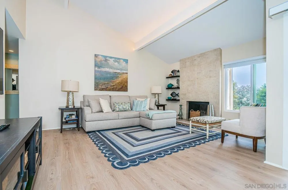 901 Caminito Madrigal #E Carlsbad, CA 92011