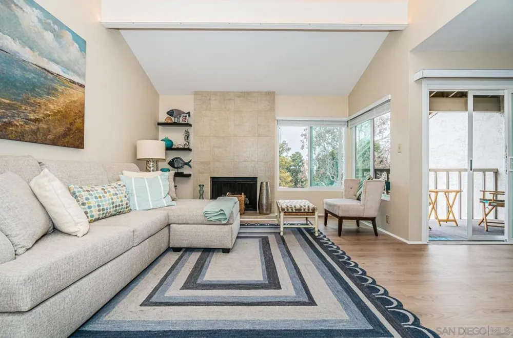 901 Caminito Madrigal #E Carlsbad, CA 92011