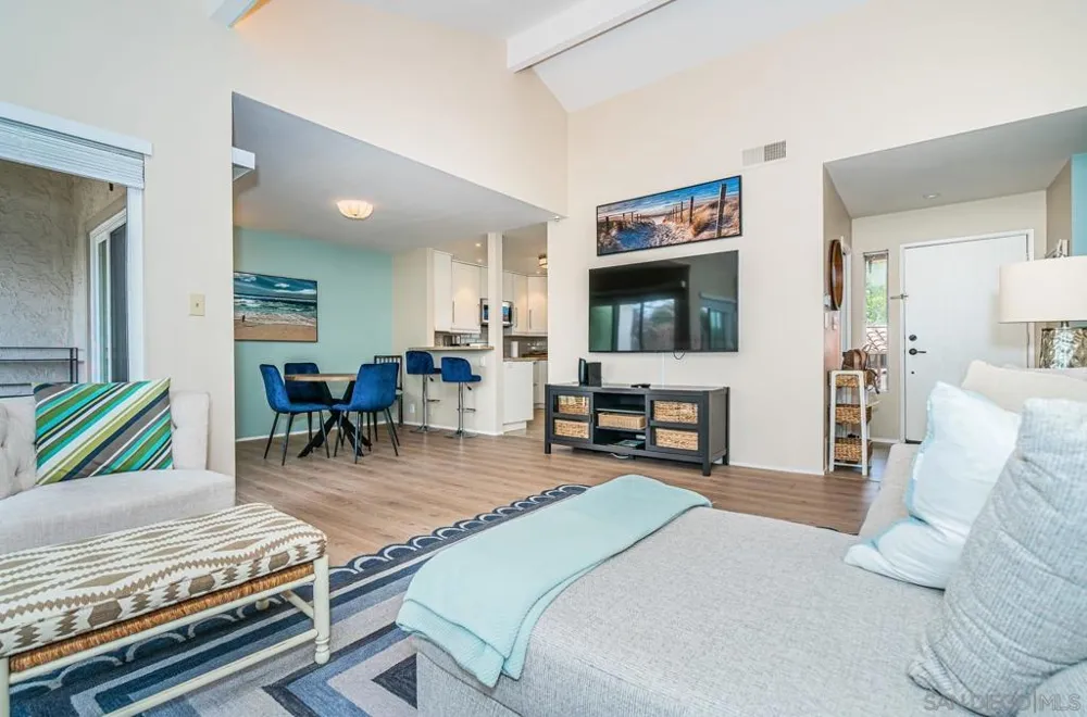 901 Caminito Madrigal #E Carlsbad, CA 92011